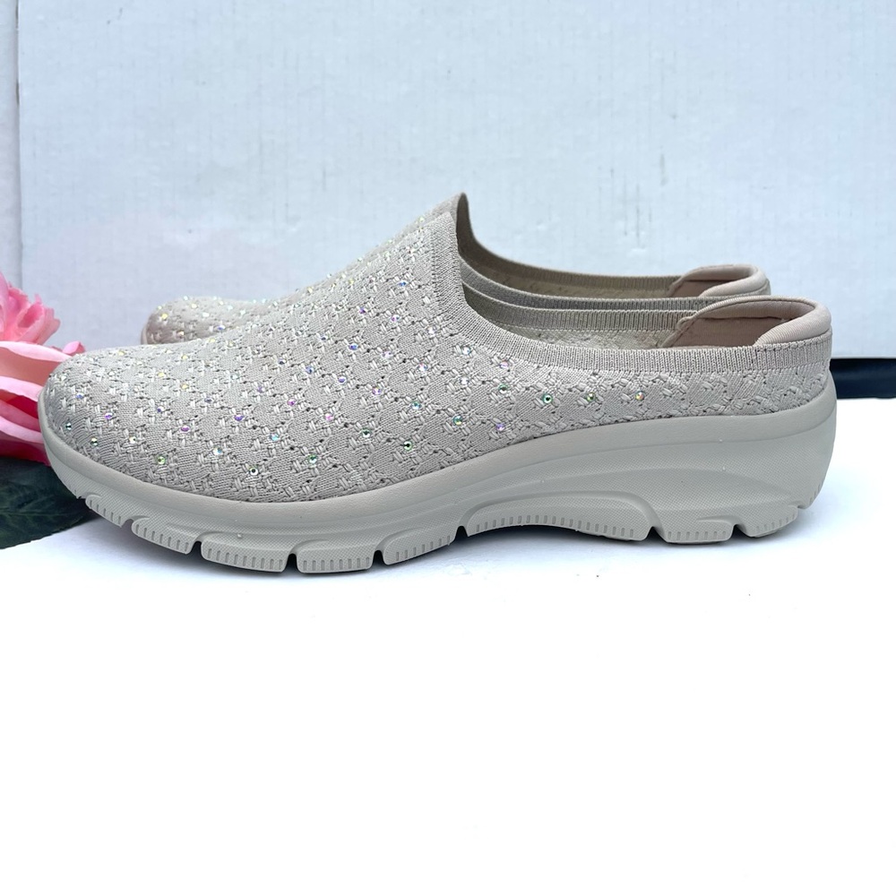 Skechers Easy Going Rhinestone Mules - Strut Glitz Natural size 9 women’s
